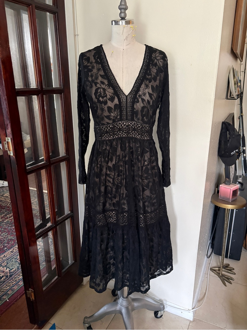 lovestitch Black Lace Long Sleeve V-Neck Midi Dress